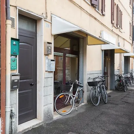 Guesthost - Ariostea Duplex Appartamento