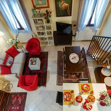 Ariostea Duplex Lägenhet *