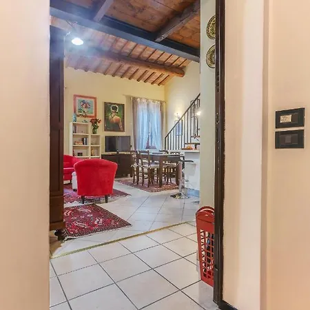 Guesthost - Ariostea Duplex Apartment